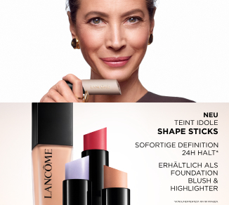 Mannequin avec des produits de maquillage LANCÔME